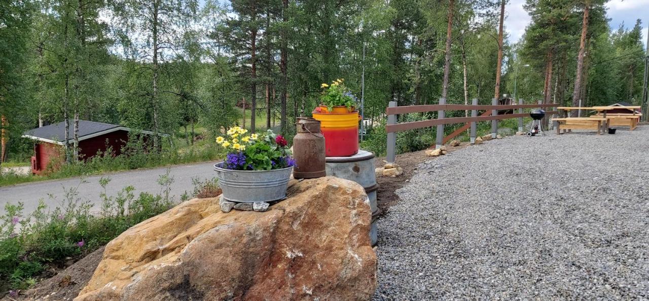 Hillside Rooms Ivalo Exterior photo